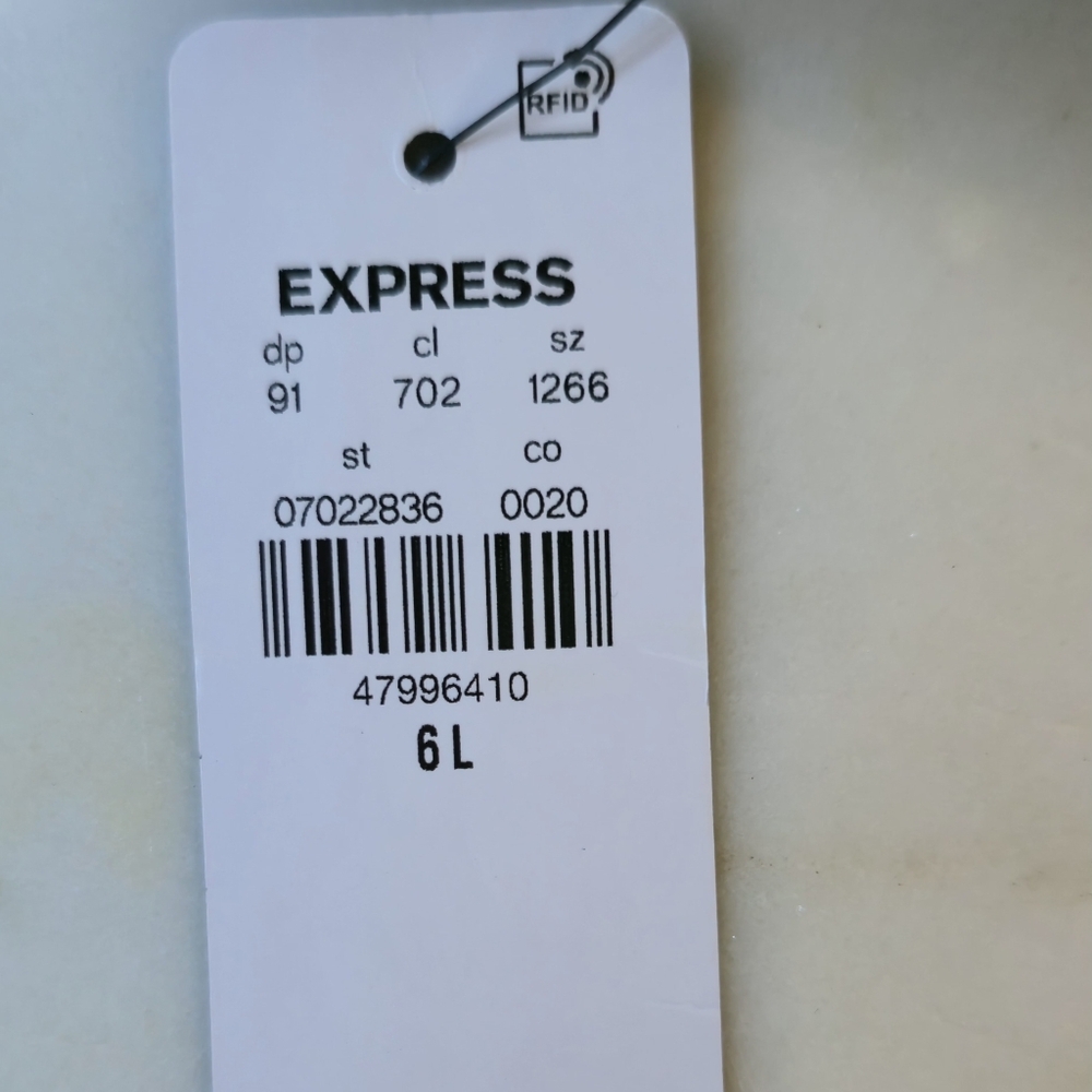 NWT EXPRESS Tuxedo Stripe Wide Leg Jeans Size 6L - Picture 16 of 16
